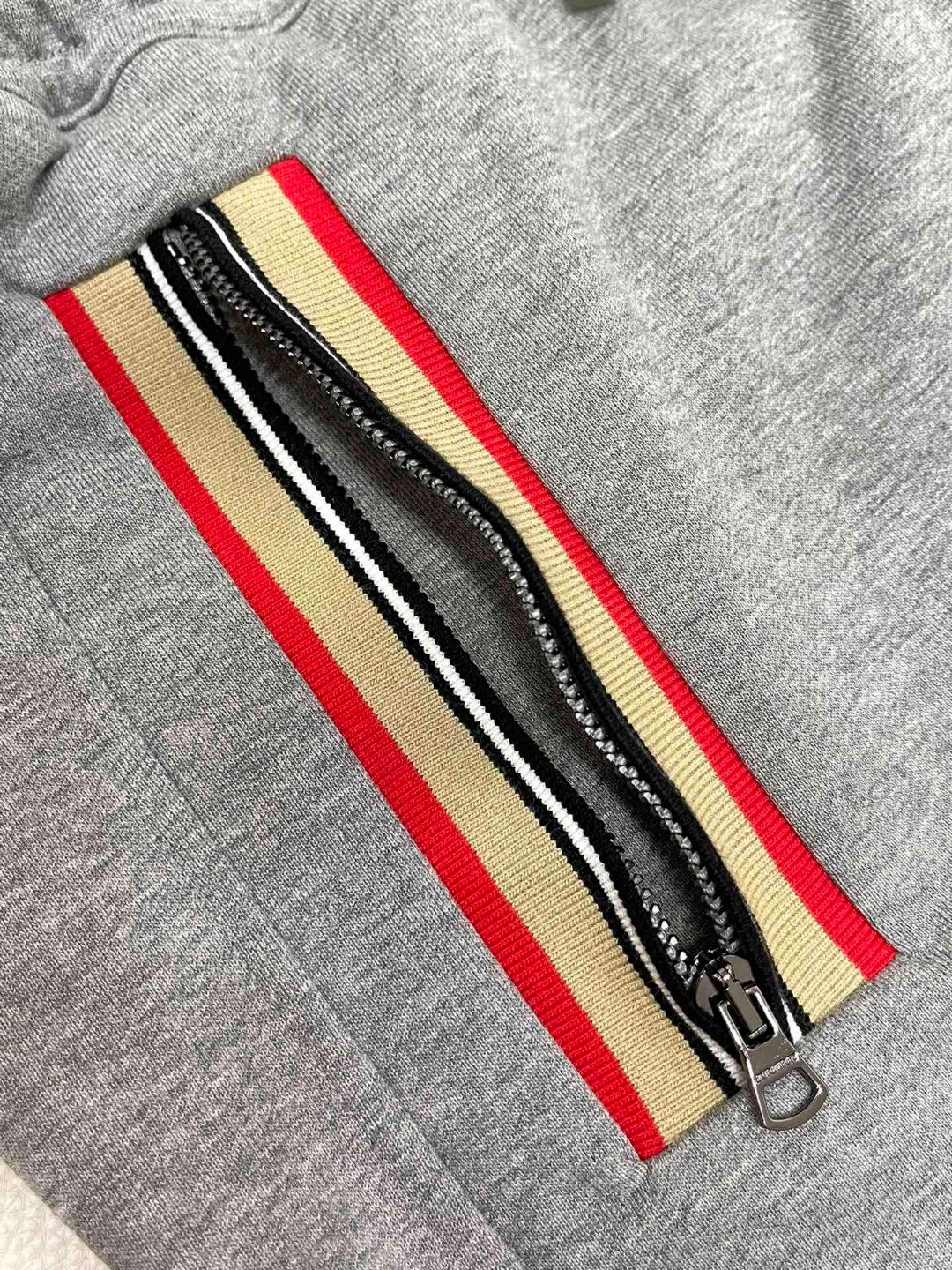 Burberry 巴宝莉 格纹拉链松紧腰束脚运动裤 裤子 休闲裤 长裤 灰色 80996211