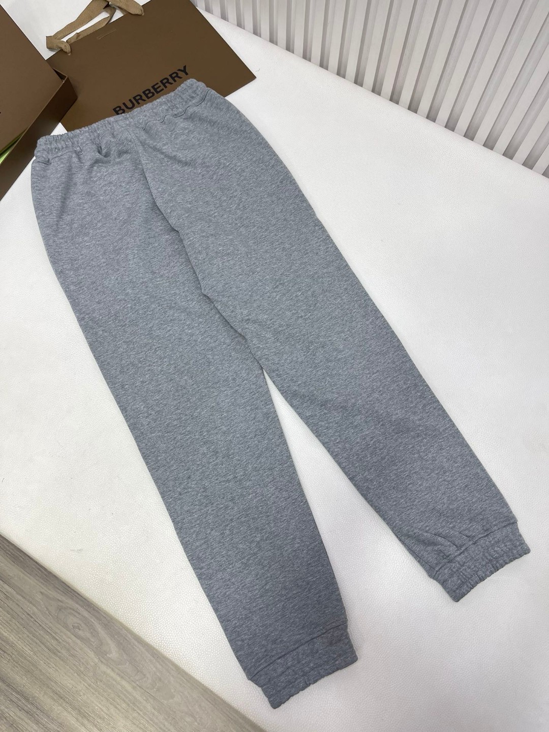 Burberry 巴宝莉 格纹拉链松紧腰束脚运动裤 裤子 休闲裤 长裤 灰色 80996211