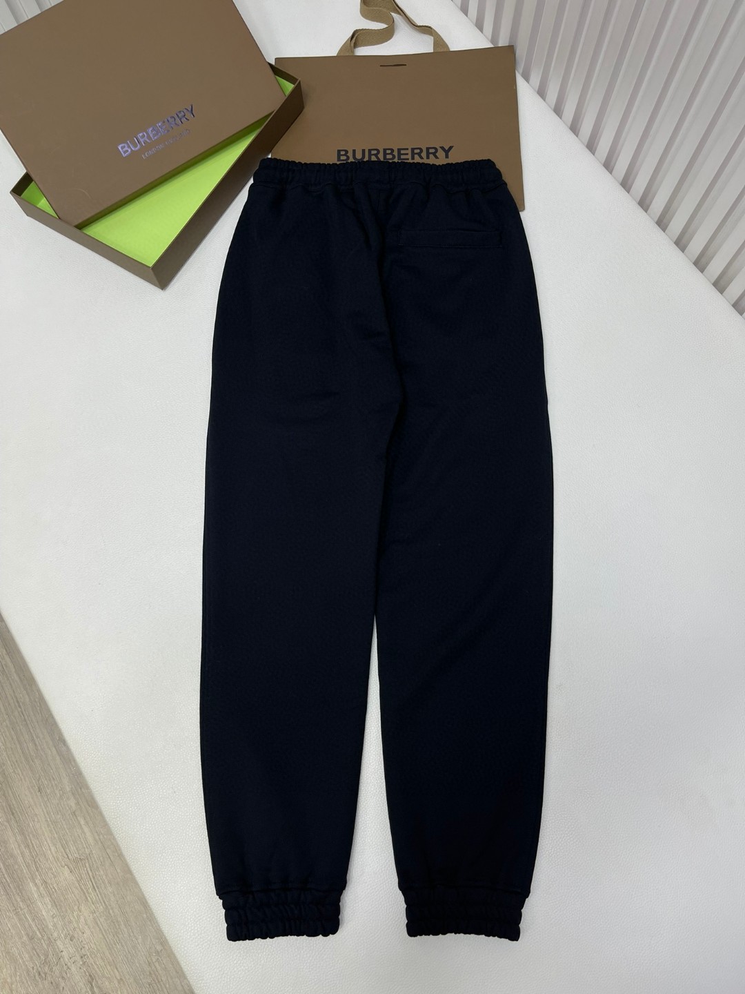 Burberry 巴宝莉 格纹拉链松紧腰束脚运动裤 裤子 休闲裤 长裤 黑色 80996211