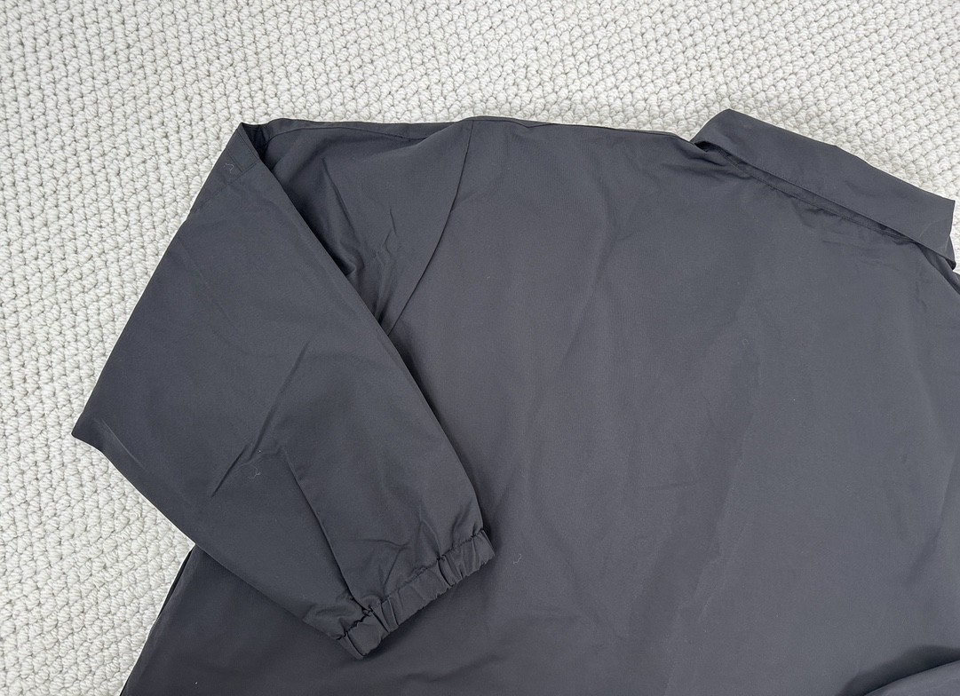 Balenciaga 巴黎世家 拼色字母logo印花拉链立领夹克 外套 长袖 秋冬 黑色 白色