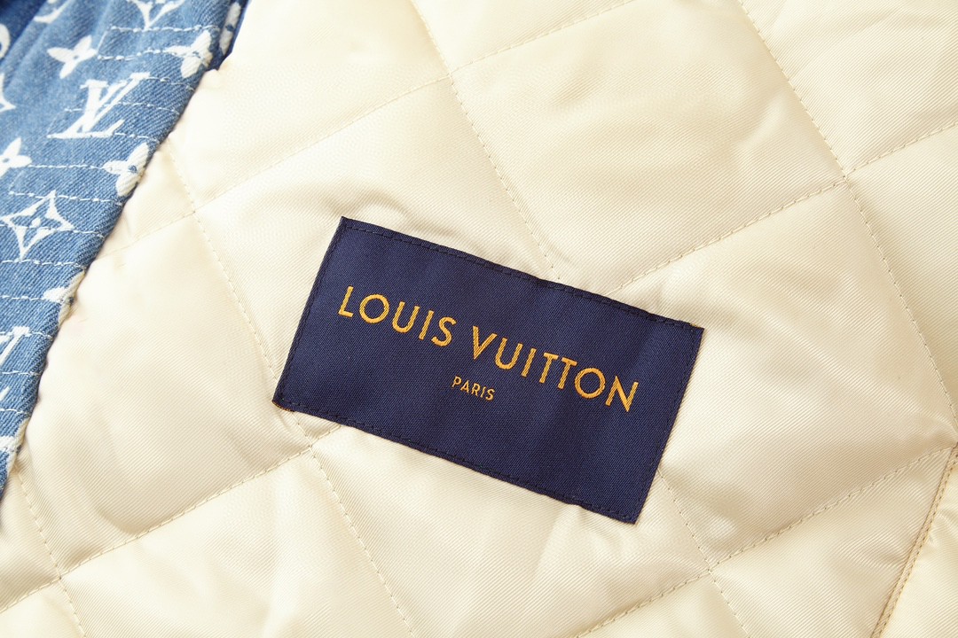 LOUIS VUITTON 路易威登 花卉贴布字母logo满印牛仔外套 夹克 长袖 外套 蓝色 1AAGQG