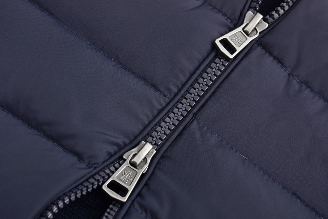 Moncler 蒙口 针织拼接羽绒拉链夹克 长袖 外套 黑色 蓝色 F20919B50700A9341777