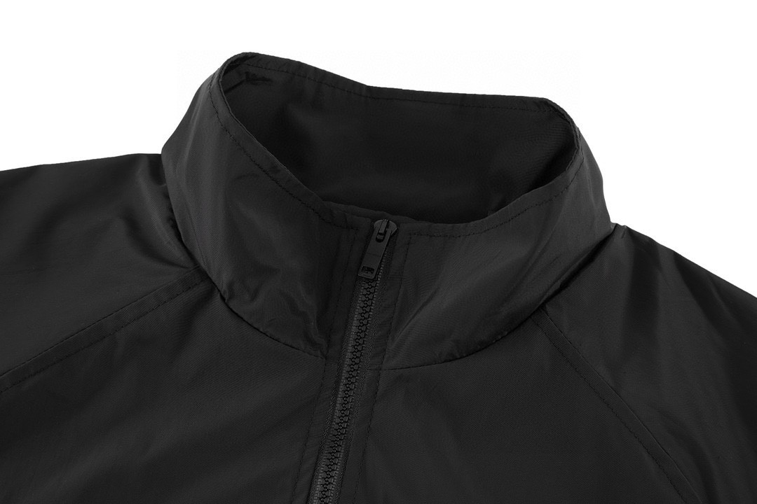 Givenchy 纪梵希 纯色logo徽标立领拉链夹克 外套 长袖 黑色 BM018E15L8-001