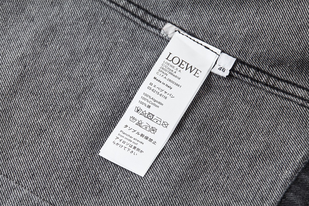 Loewe 罗意威 胸口皮口袋印花牛仔外套 衬衫 牛仔衣 长袖 秋冬 黑色 H526Y50W09-8946
