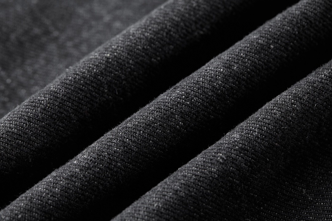 Loewe 罗意威 胸口皮口袋印花牛仔外套 衬衫 牛仔衣 长袖 秋冬 黑色 H526Y50W09-8946