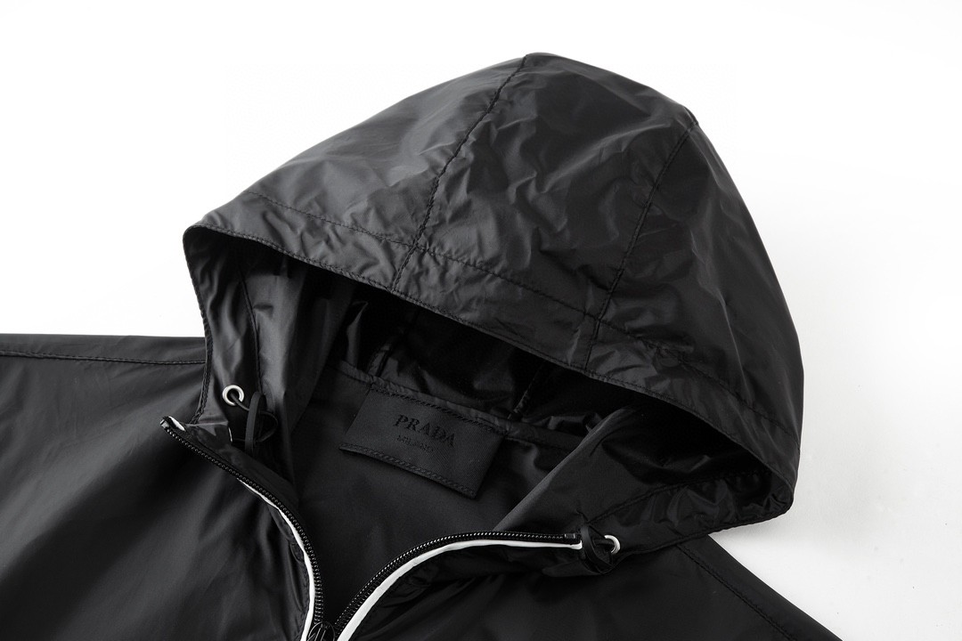 PRADA 普拉达 纯色便捷可折叠尼龙拉链连帽冲锋衣 夹克 外套 长袖 黑色 SGC530-1WQ9-F0967-S-232