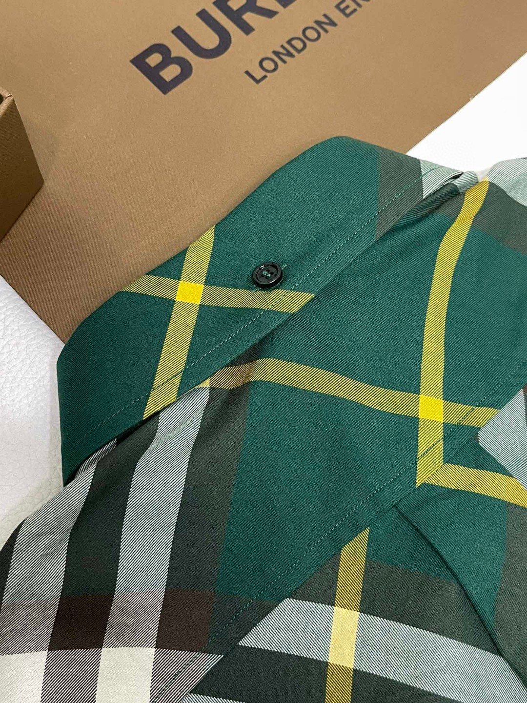 Burberry 巴宝莉 战马刺绣小标格纹单排扣衬衫 长袖 外套 卡其色 蓝色 绿色 80821941 80828861