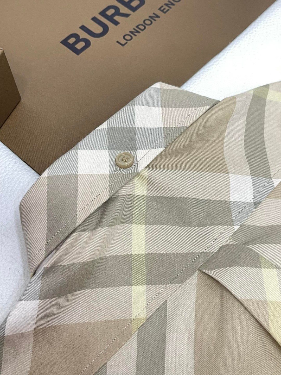 Burberry 巴宝莉 战马刺绣小标格纹单排扣衬衫 长袖 外套 卡其色 蓝色 绿色 80821941 80828861