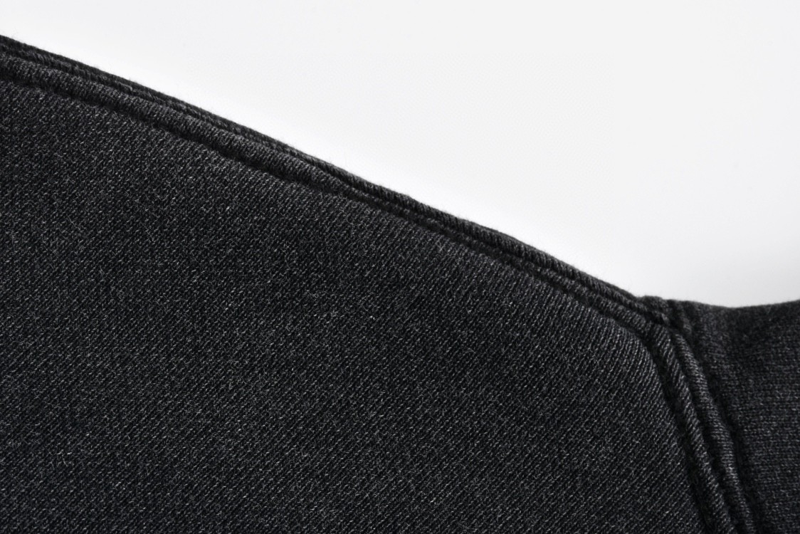 [Copy]Balenciaga 巴黎世家 红色刺绣字母logo连帽卫衣 外套 长袖 秋冬 黑色 803265TRVN21048