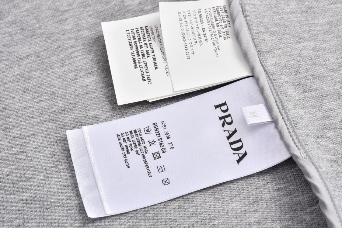 PRADA 普拉达 logo徽标拉链连帽卫衣 长袖 灰色 UADC-MJB3569-PTE003N