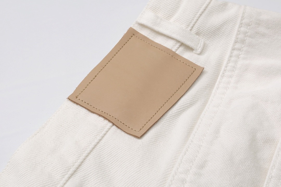 882#MADNESS 纯色宽松牛仔裤 长裤 裤子 白色