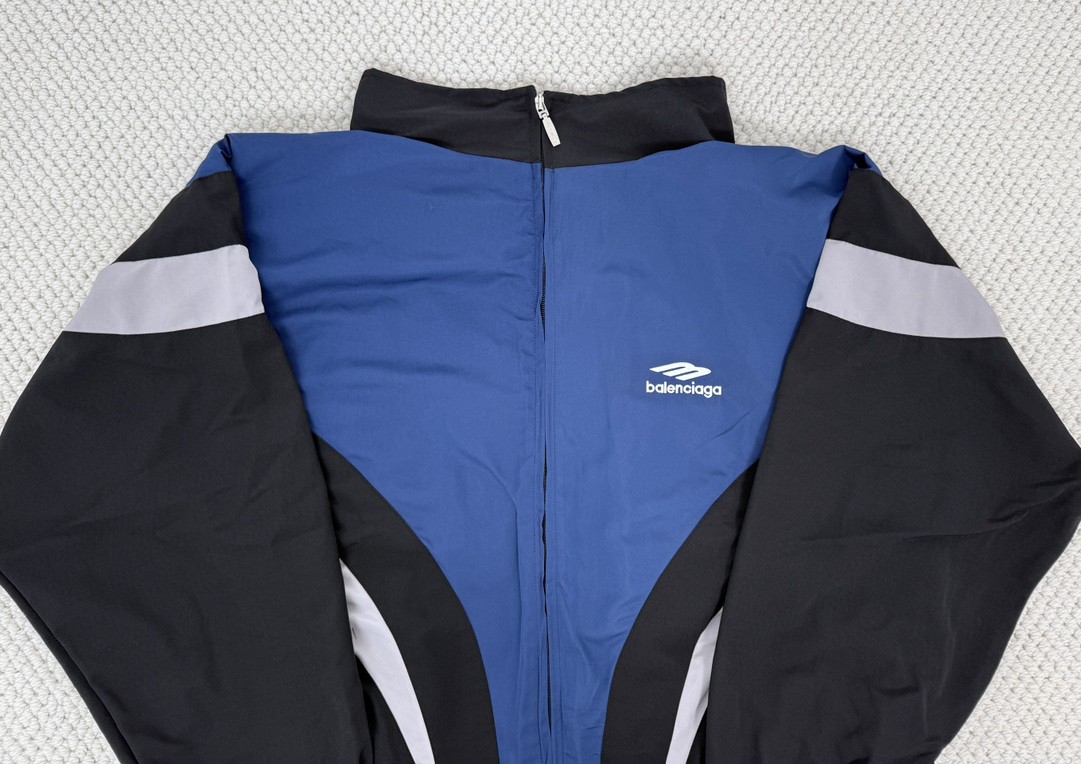 Balenciaga 巴黎世家 拼色字母logo印花立领拉链冲锋衣 外套 长袖 秋冬 黑蓝色 黑红色 790756TMO101000