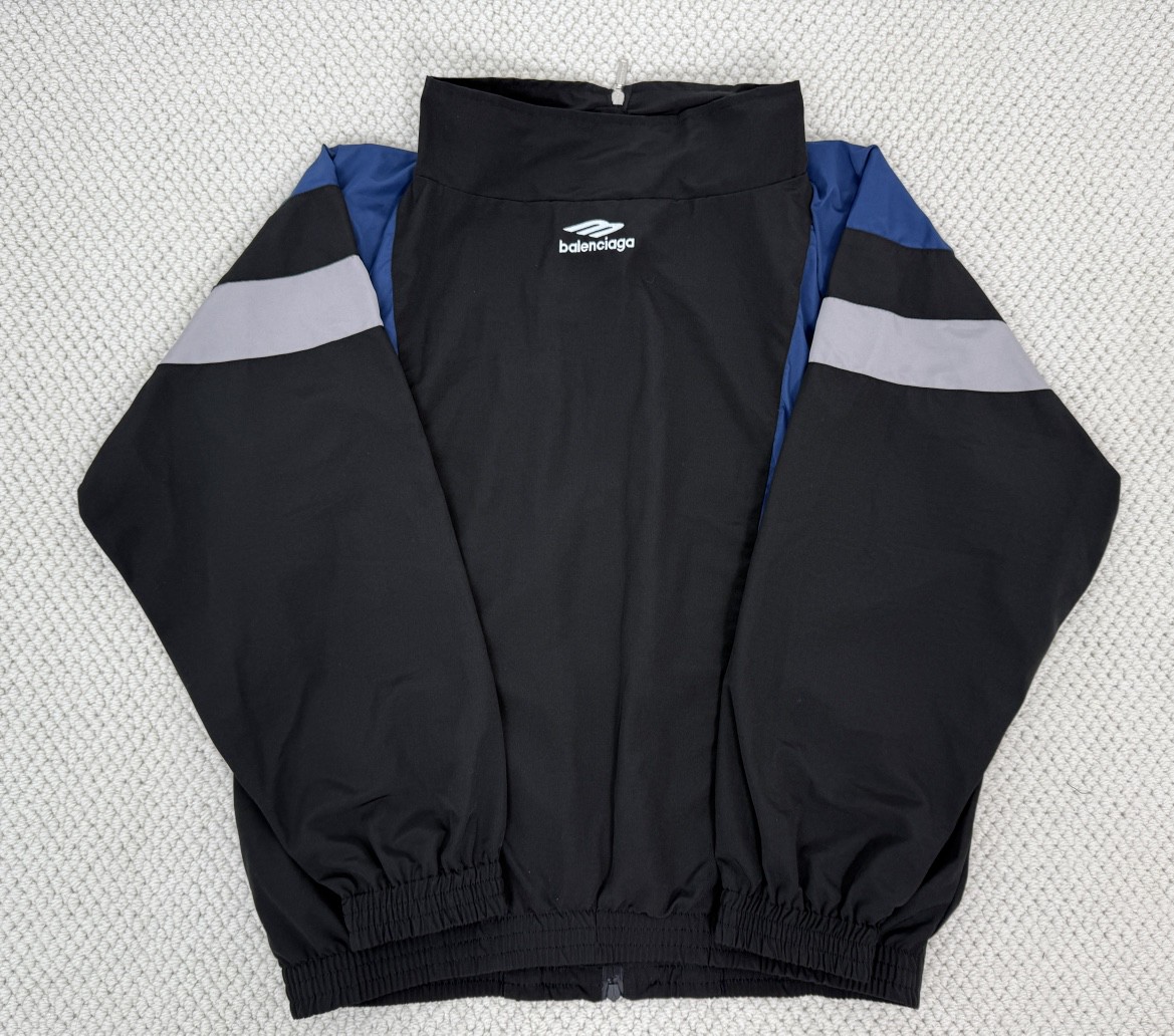 Balenciaga 巴黎世家 拼色字母logo印花立领拉链冲锋衣 外套 长袖 秋冬 黑蓝色 黑红色 790756TMO101000