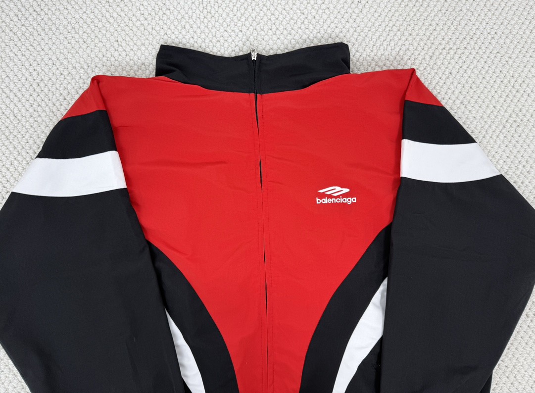 Balenciaga 巴黎世家 拼色字母logo印花立领拉链冲锋衣 外套 长袖 秋冬 黑蓝色 黑红色 790756TMO101000