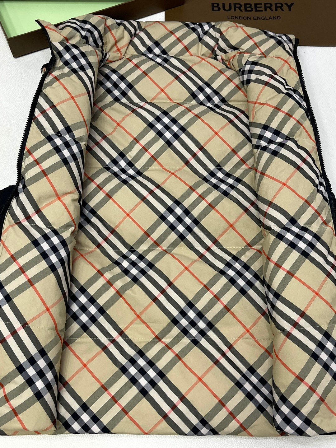 Burberry 巴宝莉 双面两穿格纹羽绒服马甲 背心 外套 棕色 80942361
