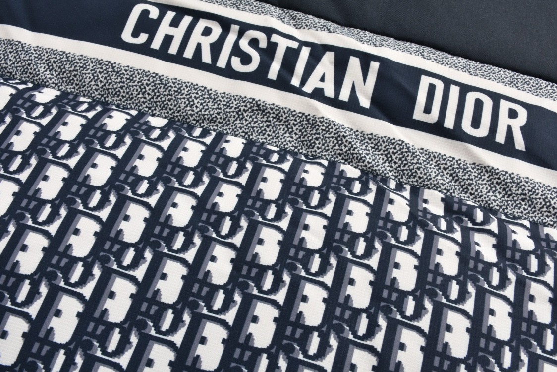 DIOR 迪奥 拼接满印双面两穿连帽羽绒服 夹克 外套 长袖 黑色 147C23A2968-X5803