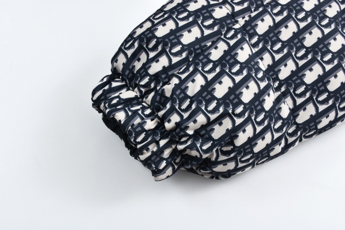 DIOR 迪奥 拼接满印双面两穿连帽羽绒服 夹克 外套 长袖 黑色 147C23A2968-X5803