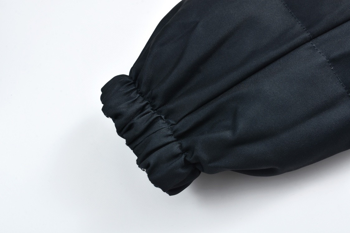 DIOR 迪奥 拼接满印双面两穿连帽羽绒服 夹克 外套 长袖 黑色 147C23A2968-X5803