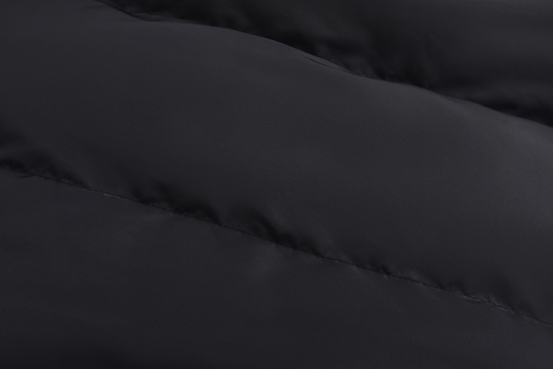 Balenciaga 巴黎世家 别针装饰字母logo印花拉链两面穿棉服 夹克 面包服 外套 长袖 秋冬 黑色 808793TR0181000