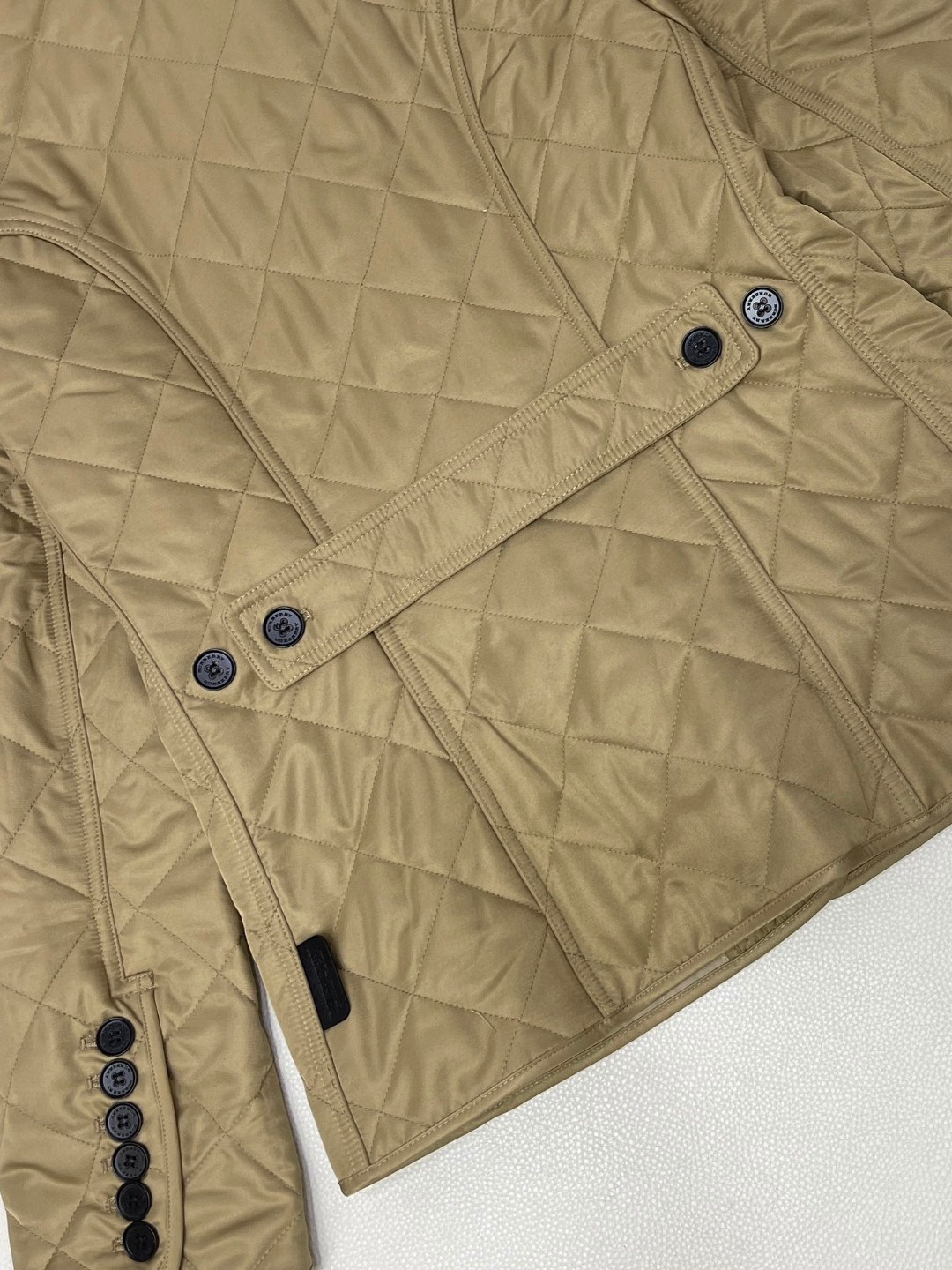 Burberry 巴宝莉 纯色单排扣翻领棉服 夹克 长袖 外套 卡其色 黑色 40623911