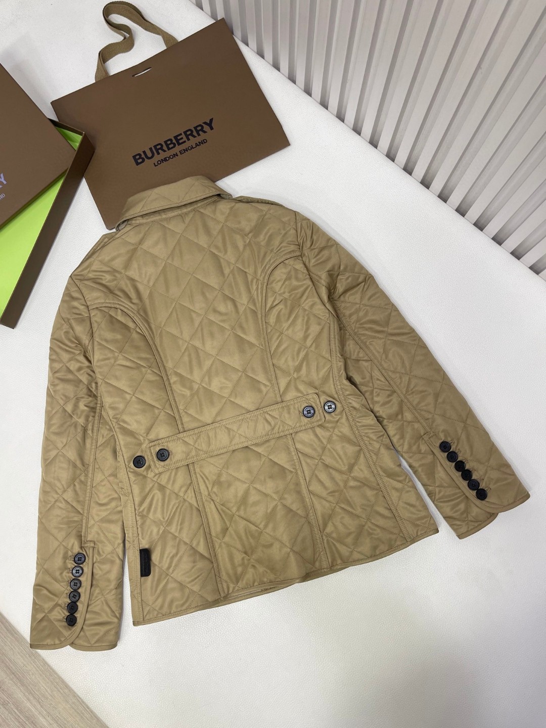 Burberry 巴宝莉 纯色单排扣翻领棉服 夹克 长袖 外套 卡其色 黑色 40623911