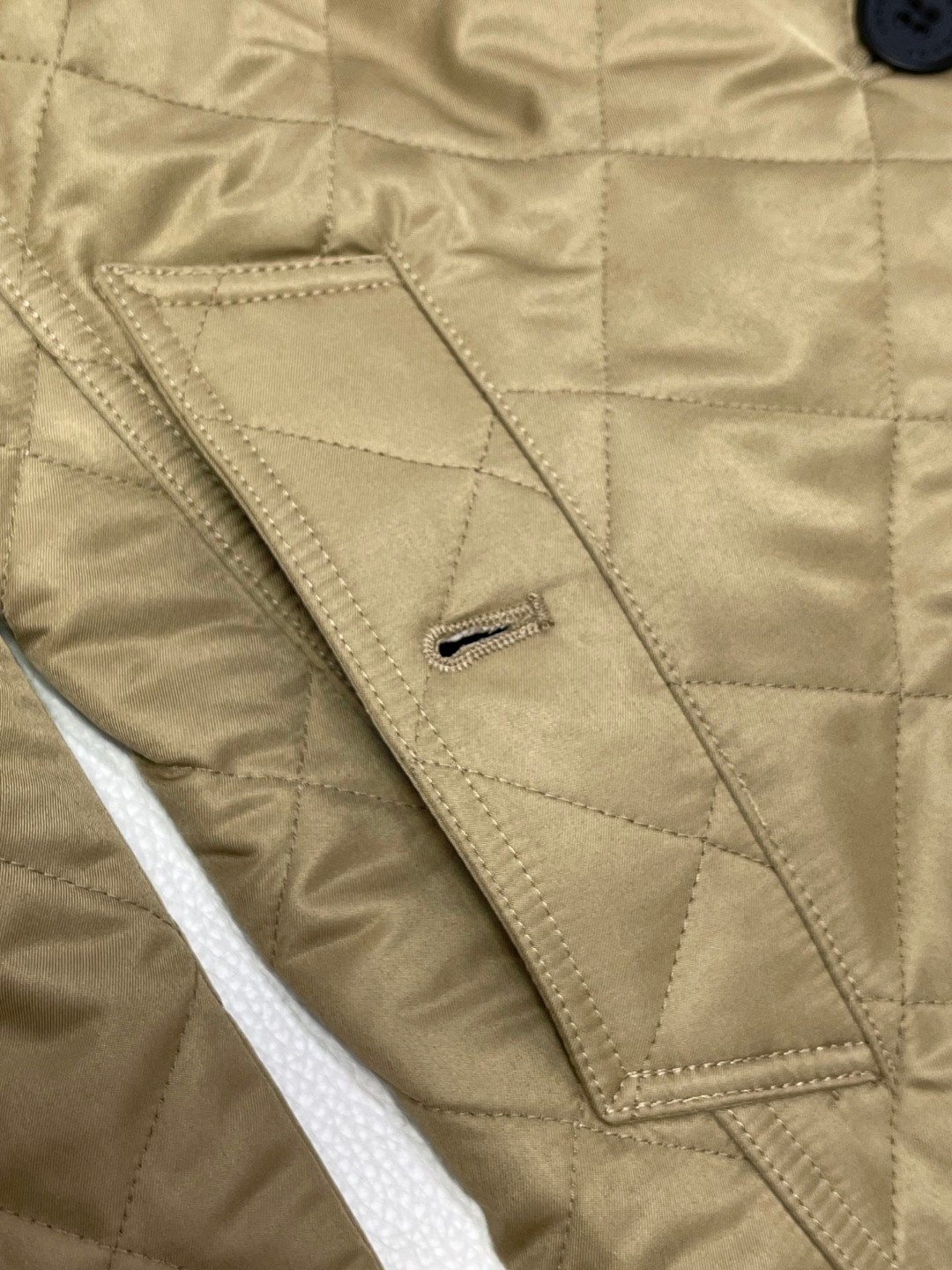 Burberry 巴宝莉 纯色单排扣翻领棉服 夹克 长袖 外套 卡其色 黑色 40623911