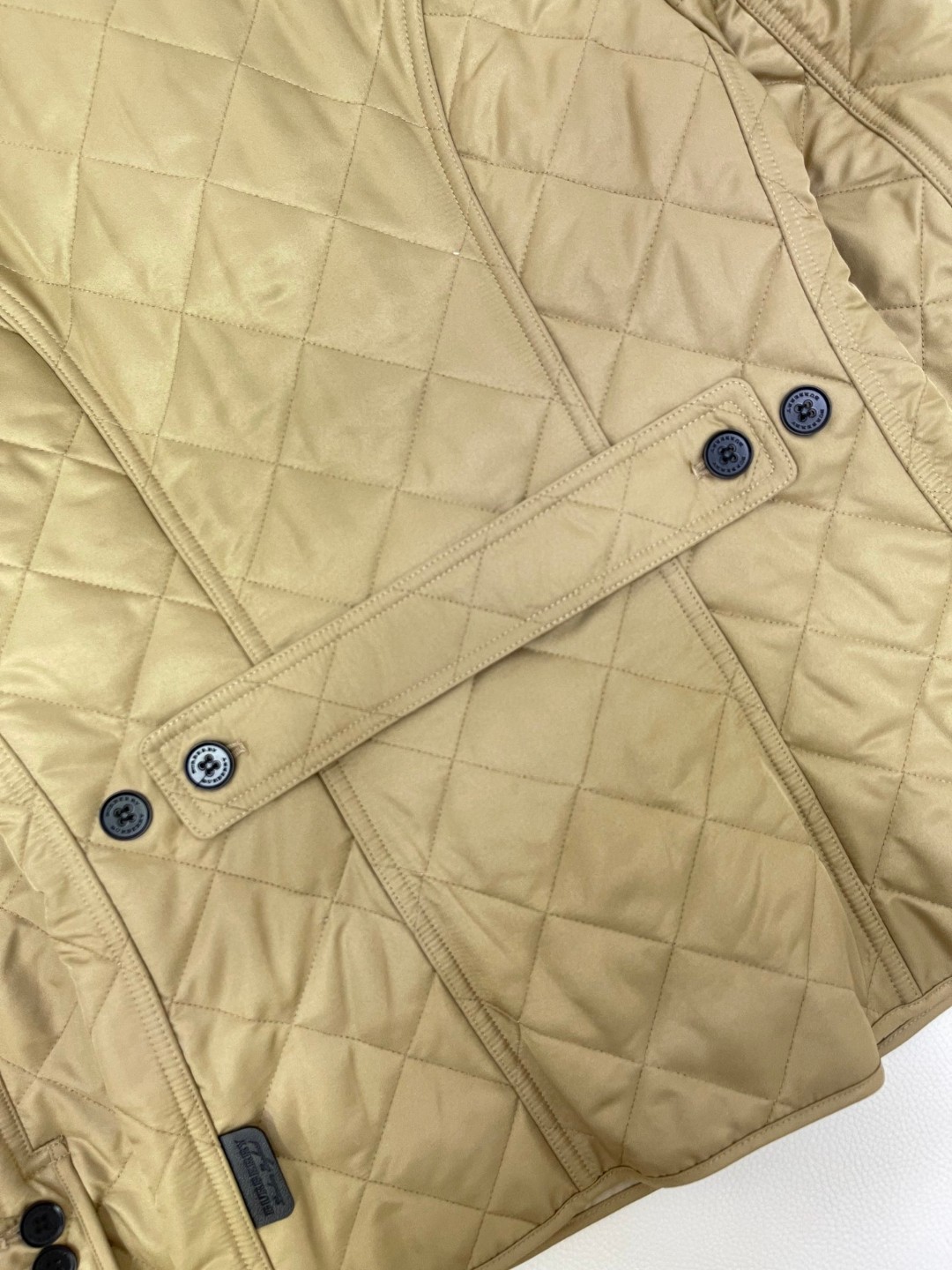 Burberry 巴宝莉 纯色单排扣翻领棉服 夹克 长袖 外套 卡其色 黑色 40623911