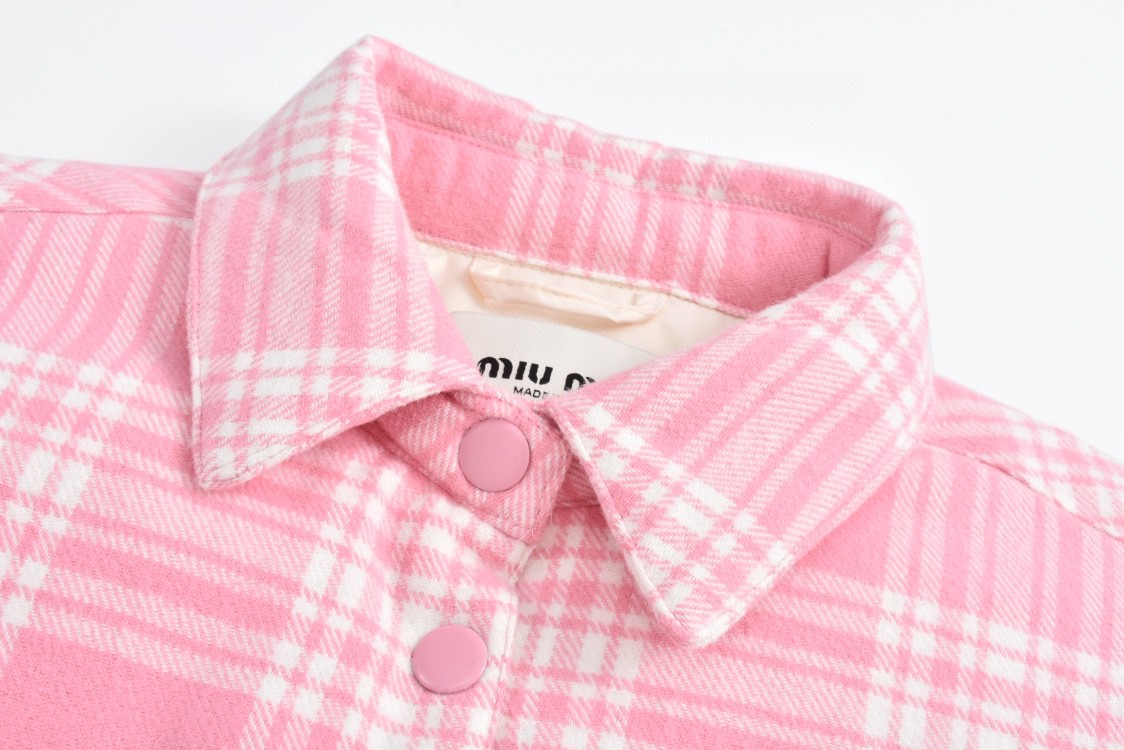 MIU MIU 缪缪 格纹字母刺绣拉单排扣衬衫羽绒服 夹克 长袖 外套 卡其色 蓝色 粉色 ML855-13L8-F0KTK-S-232
