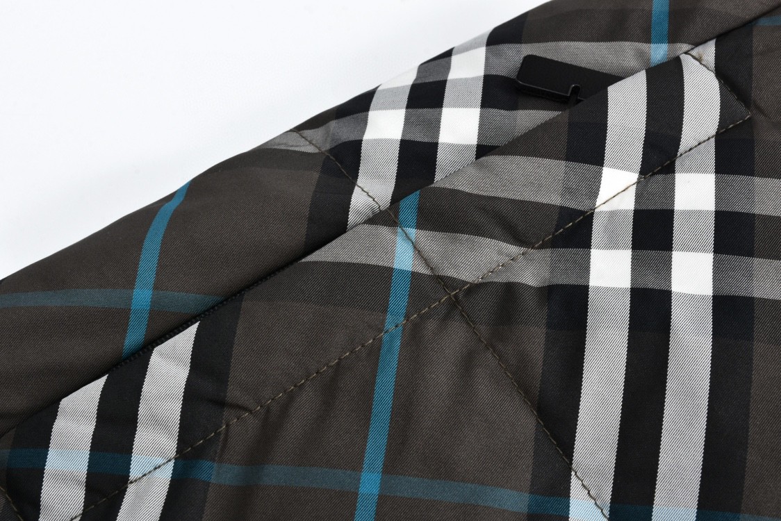 Burberry 巴宝莉 格纹双面两穿羽绒服 长袖 外套 深绿色 80945941
