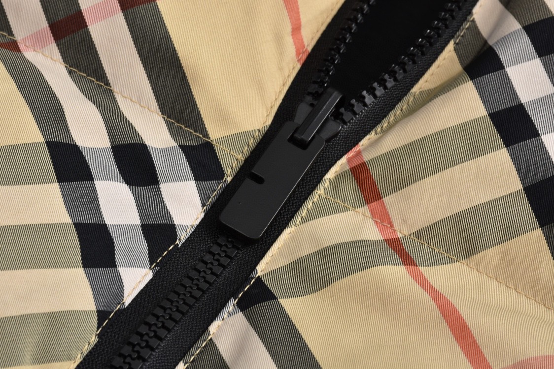 Burberry 巴宝莉 格纹双面两穿羽绒服 长袖 外套 沙色 80942371