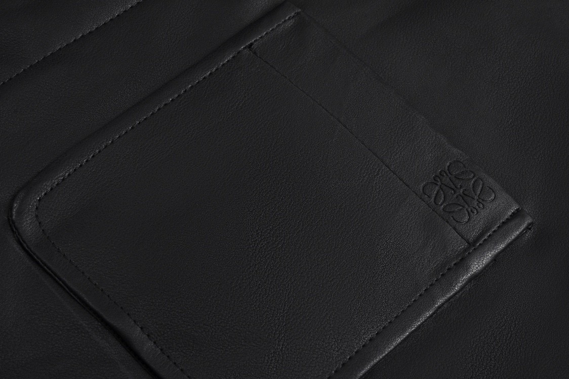 Loewe 罗意威 纯色徽标皮衣衬衫 外套 夹克 长袖 秋冬 黑色H526Y31L29-1100