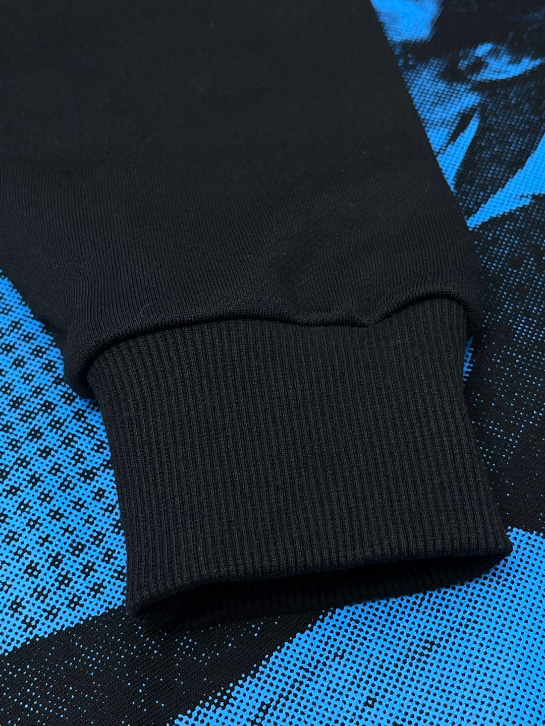 Burberry 巴宝莉 人物图像印花连帽卫衣 长袖 黑色 80711761