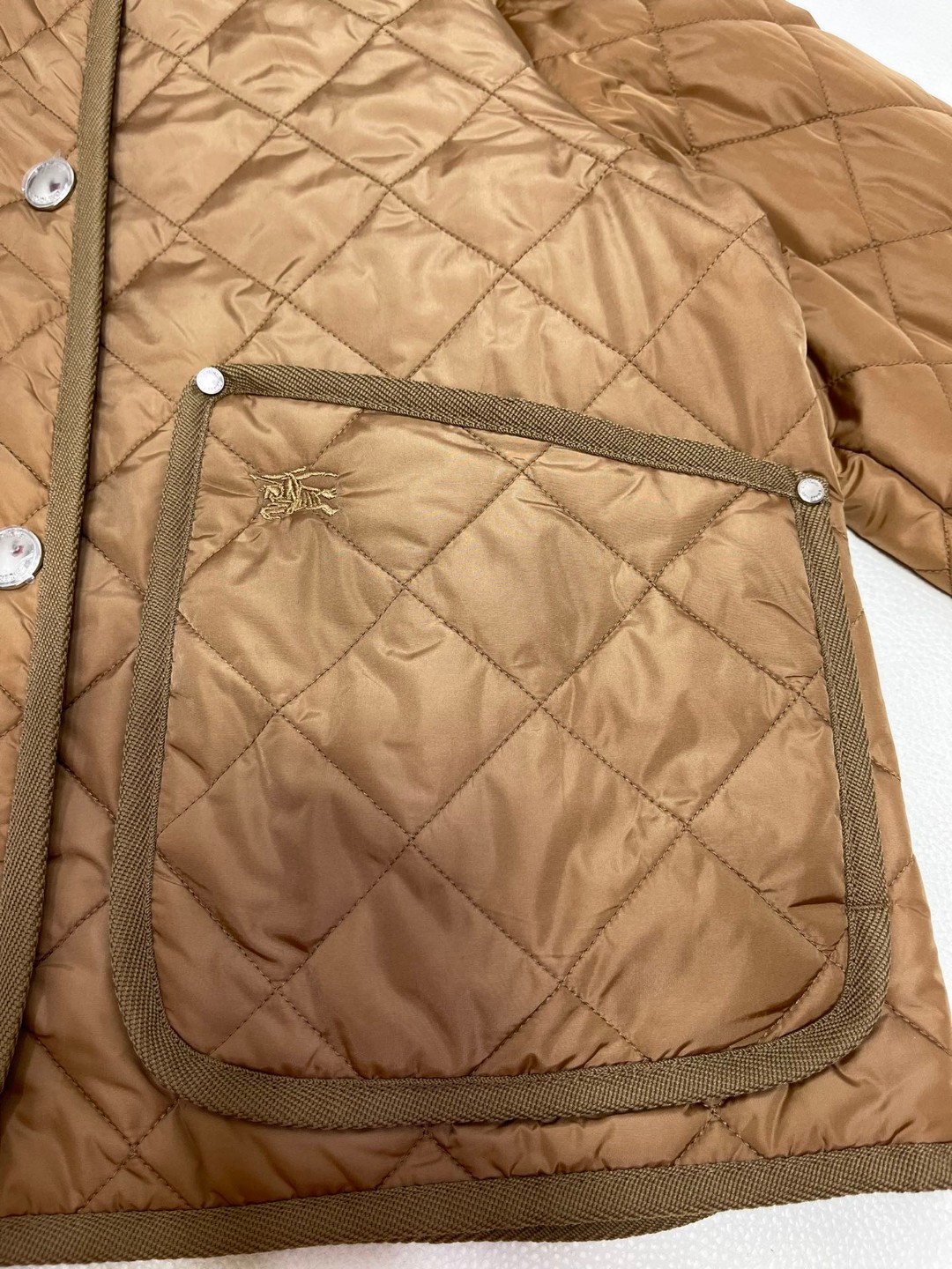 Burberry 巴宝莉 菱形绗缝单排扣连帽夹克 棉服 外套 长袖 短款 秋冬款 棕色 绿色 80776631