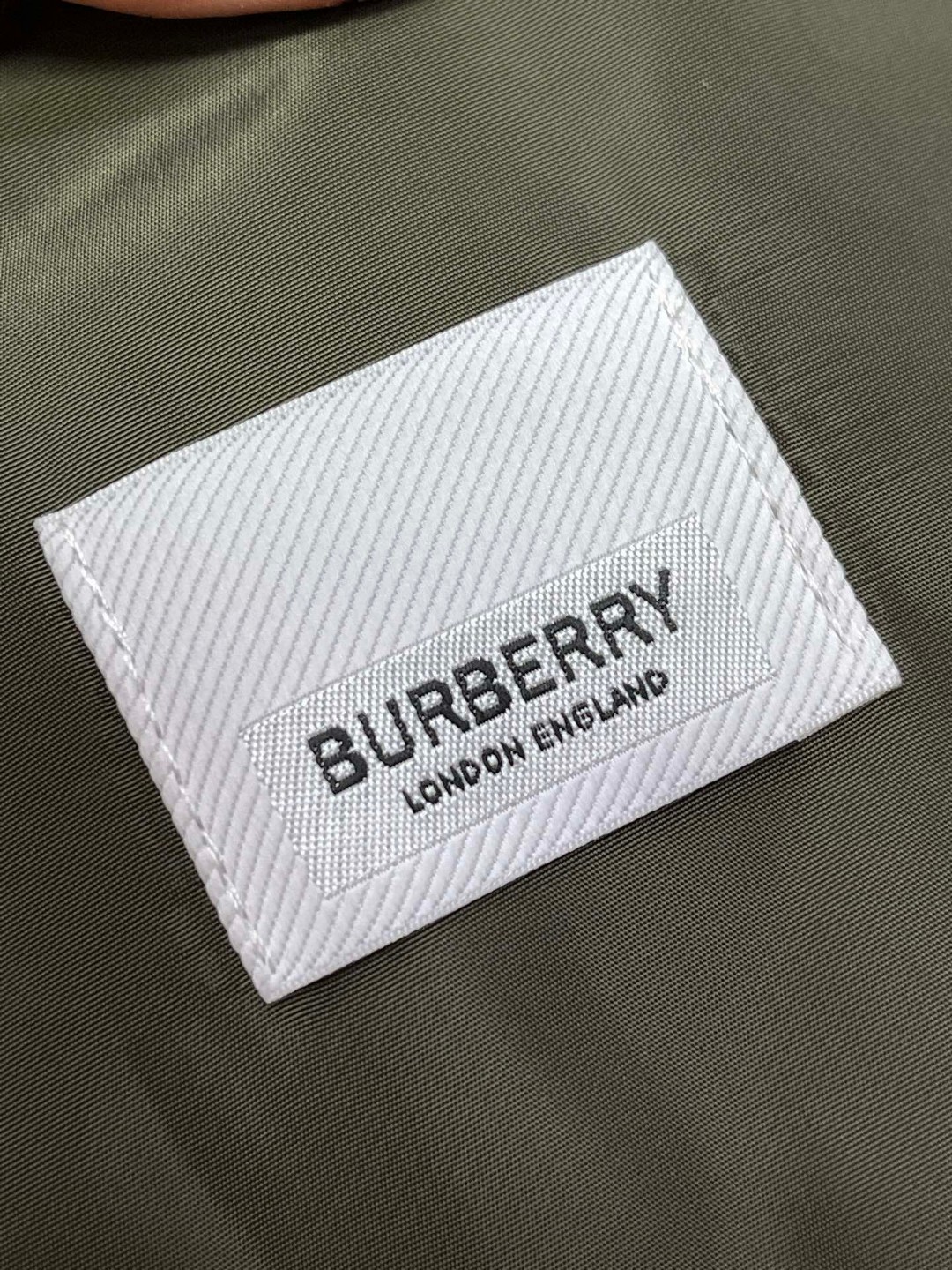 Burberry 巴宝莉 菱形绗缝单排扣连帽夹克 棉服 外套 长袖 短款 秋冬款 棕色 绿色 80776631