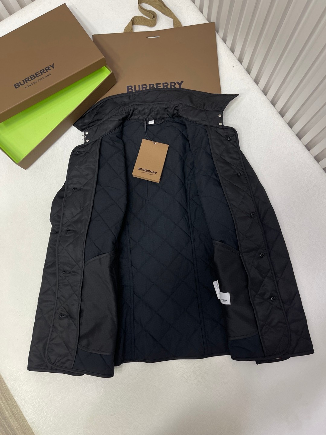 Burberry 巴宝莉 纯色单排扣翻领棉服 夹克 长袖 外套 卡其色 黑色 40623911