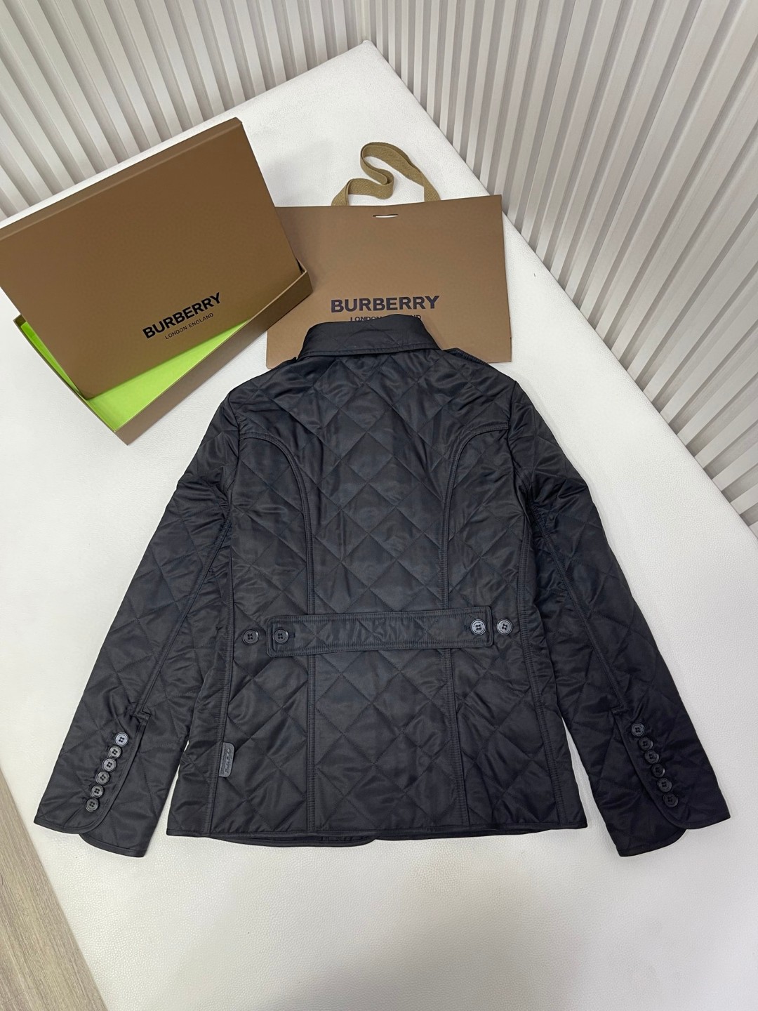Burberry 巴宝莉 纯色单排扣翻领棉服 夹克 长袖 外套 卡其色 黑色 40623911