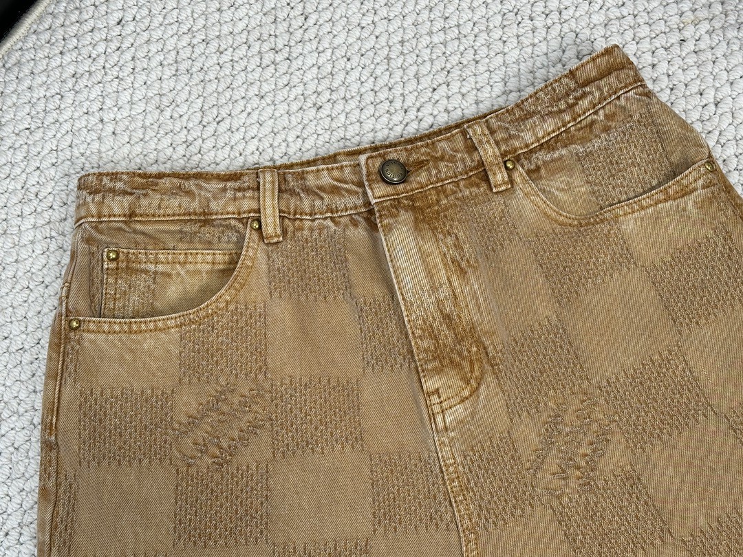 LOUIS VUITTON 路易威登 棋盘格logo印花牛仔裤 休闲裤 裤子 长裤 卡其色 1AFX54