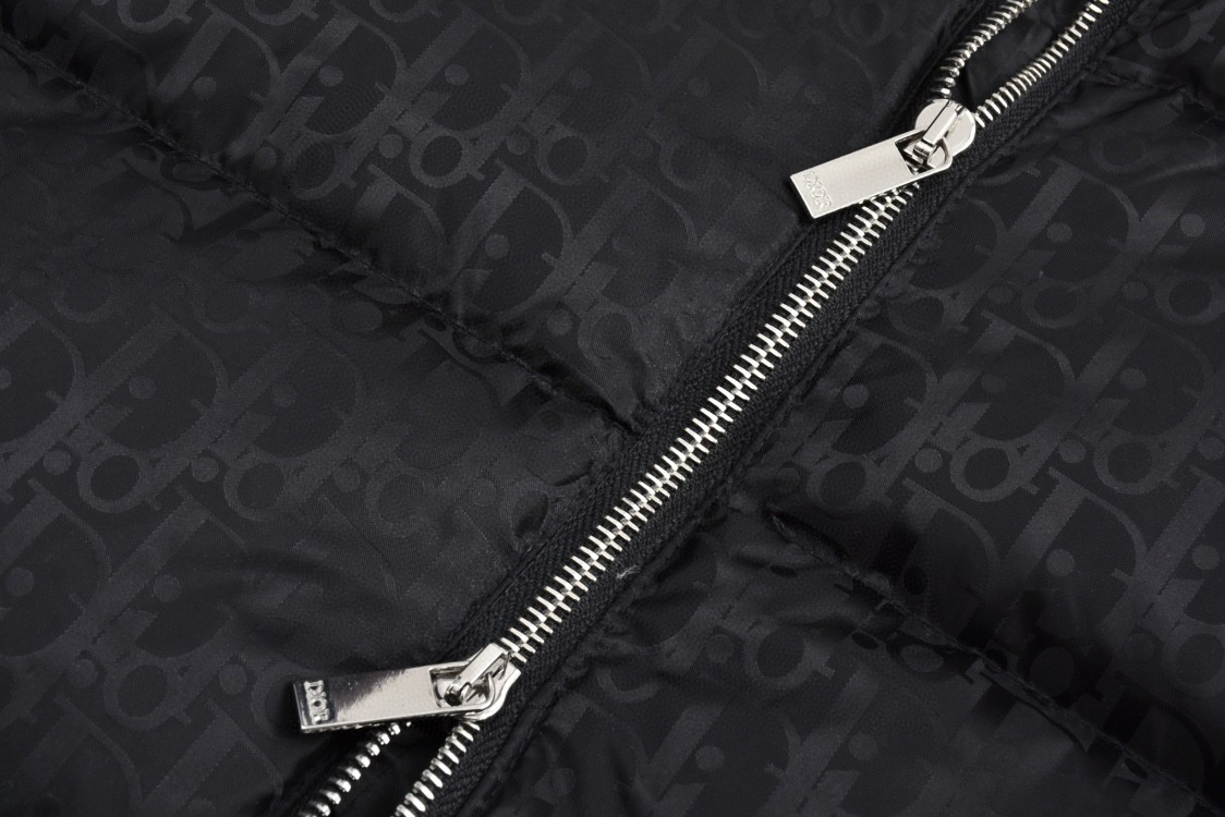 DIOR 迪奥 暗纹字母提花拉链立领羽绒服 夹克 外套 长袖 黑色 943C449A4462-C989