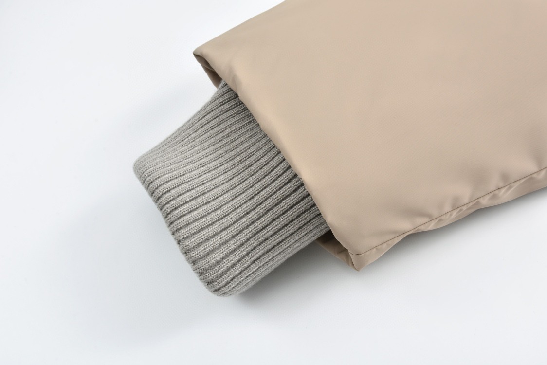 MIU MIU 缪缪 字母logo印花拉链连帽羽绒服 夹克 长袖 外套 米色 ML1080-13FM-F0065