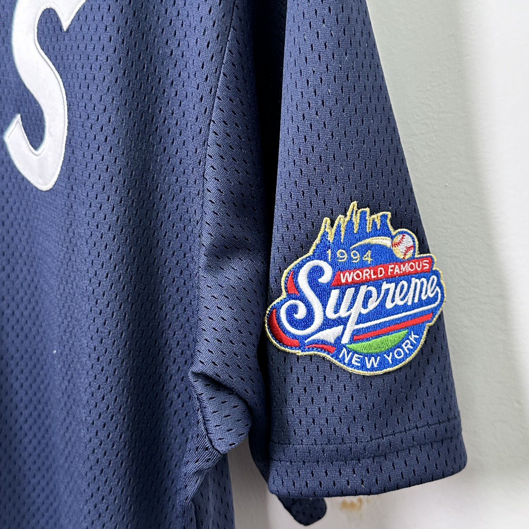 Supreme FW24 WEEK1 S Logo Baseball Henley 斜纹刺绣贴亨利棒球领短袖 T恤 绿色 蓝色 黑色 SUP-FW24-005