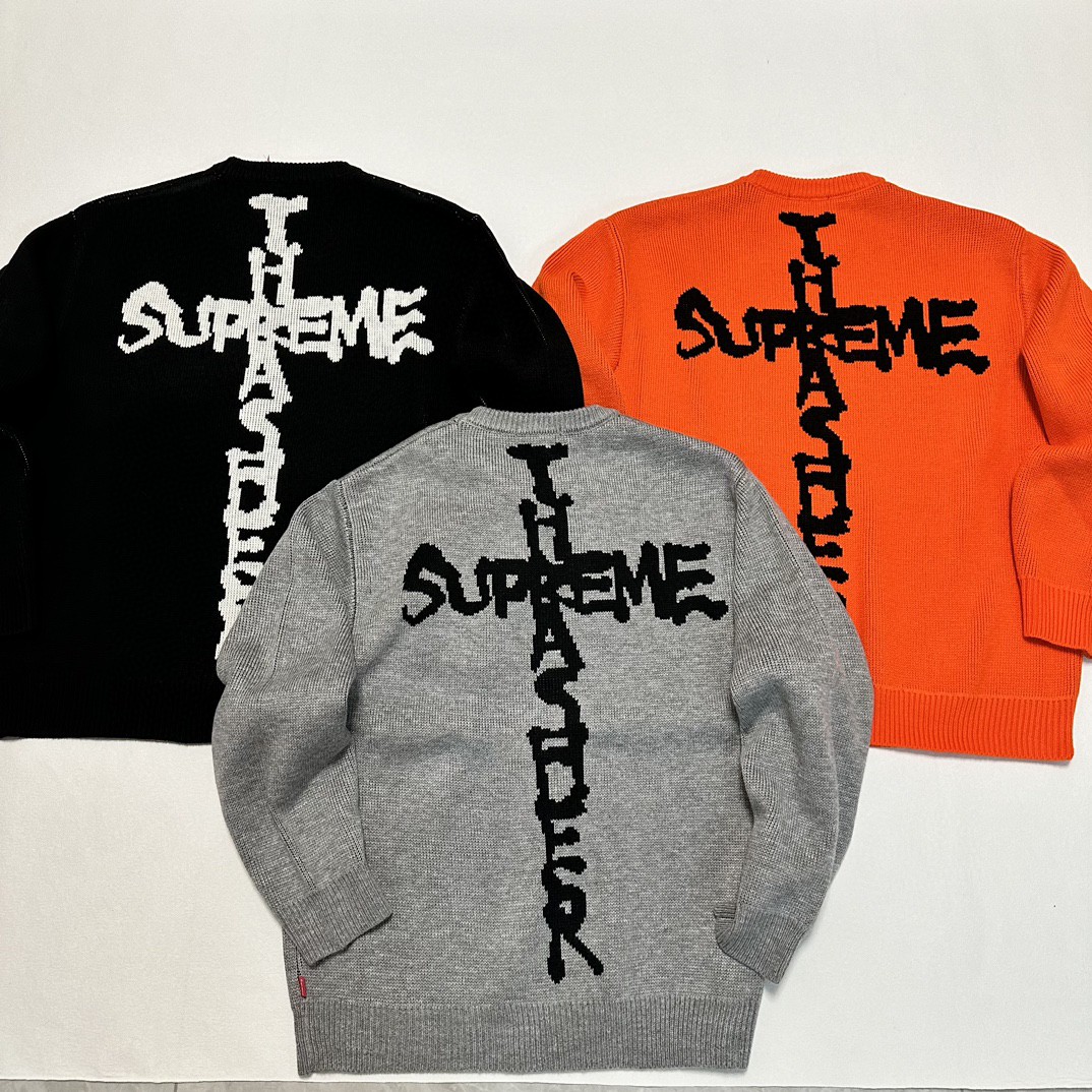 Supreme THRASHER 联名款 FW24 WEEK6 Sweater 背面十字字母logo毛衣 圆领 长袖 黑色 灰色 红色 SUP-FW24-122