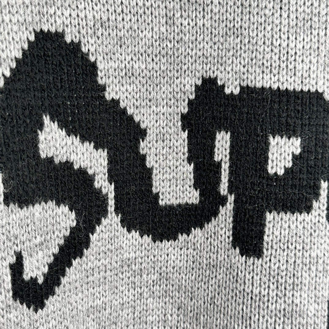 Supreme THRASHER 联名款 FW24 WEEK6 Sweater 背面十字字母logo毛衣 圆领 长袖 黑色 灰色 红色 SUP-FW24-122
