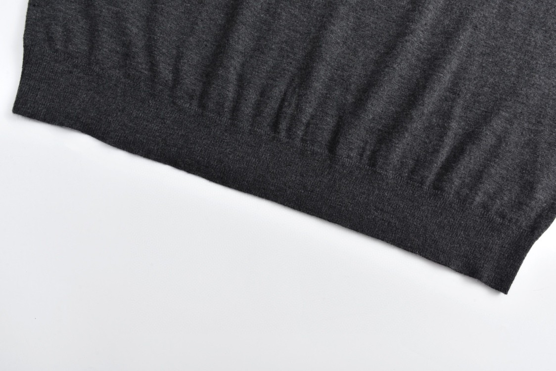 PRADA 普拉达 提花字母logo小标polo领毛衣 长袖 灰色 黑色 P24G2O-15EY-F0480-S-OOO