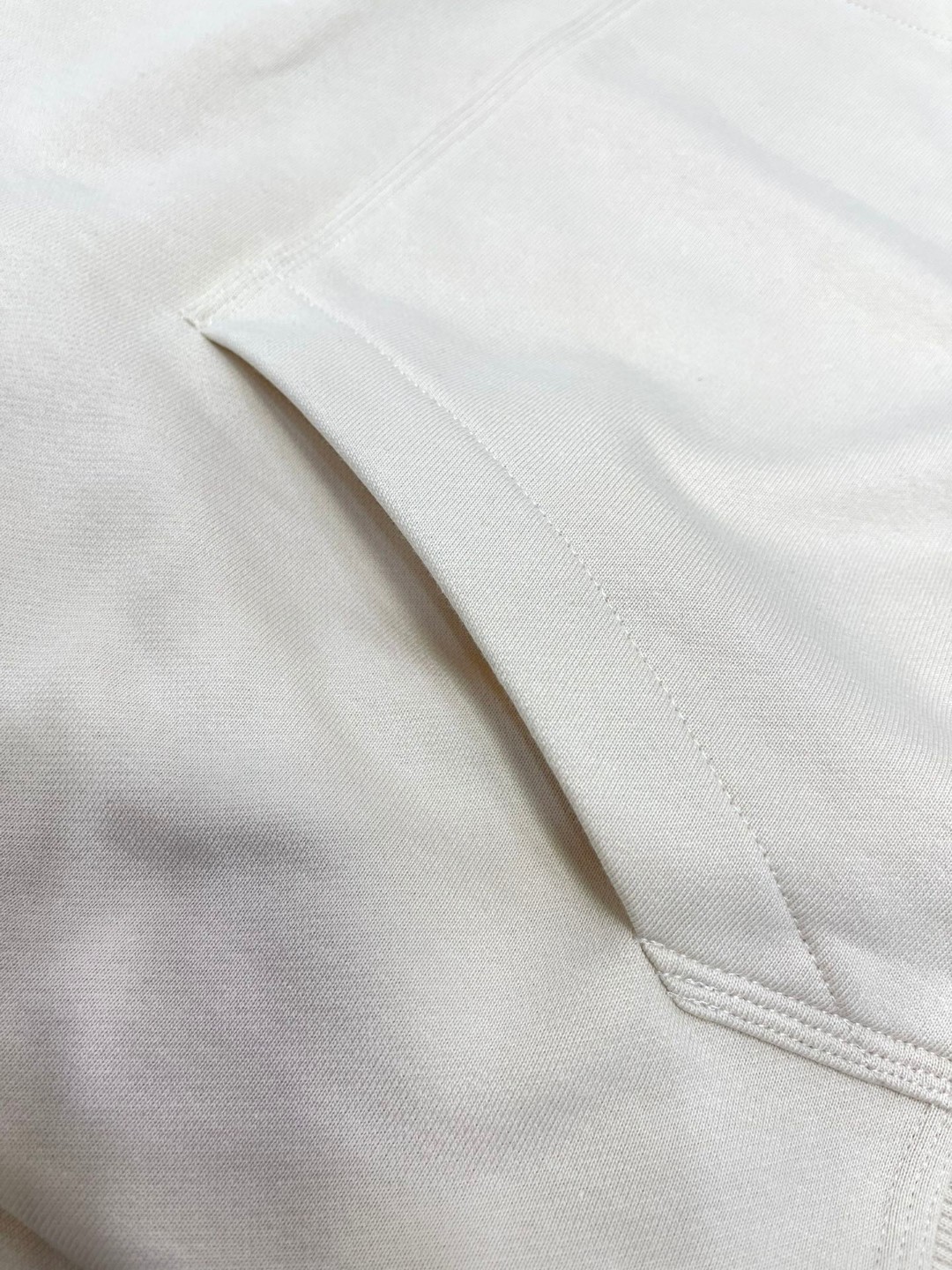 Burberry 巴宝莉 衣摆刺绣战马小贴标抽绳连帽卫衣 长袖 白色 黑色 绿色 