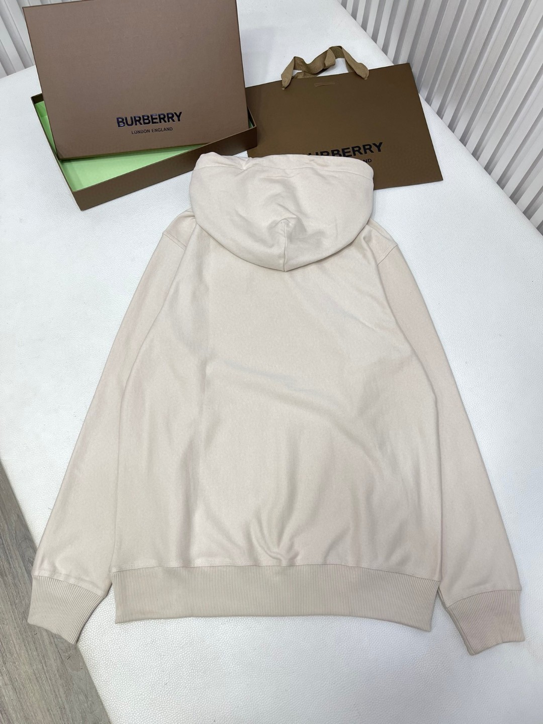 Burberry 巴宝莉 衣摆刺绣战马小贴标抽绳连帽卫衣 长袖 白色 黑色 绿色 