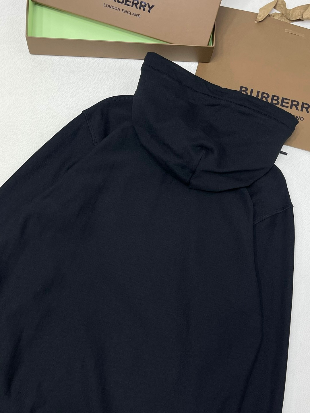 Burberry 巴宝莉 衣摆刺绣战马小贴标抽绳连帽卫衣 长袖 白色 黑色 绿色 