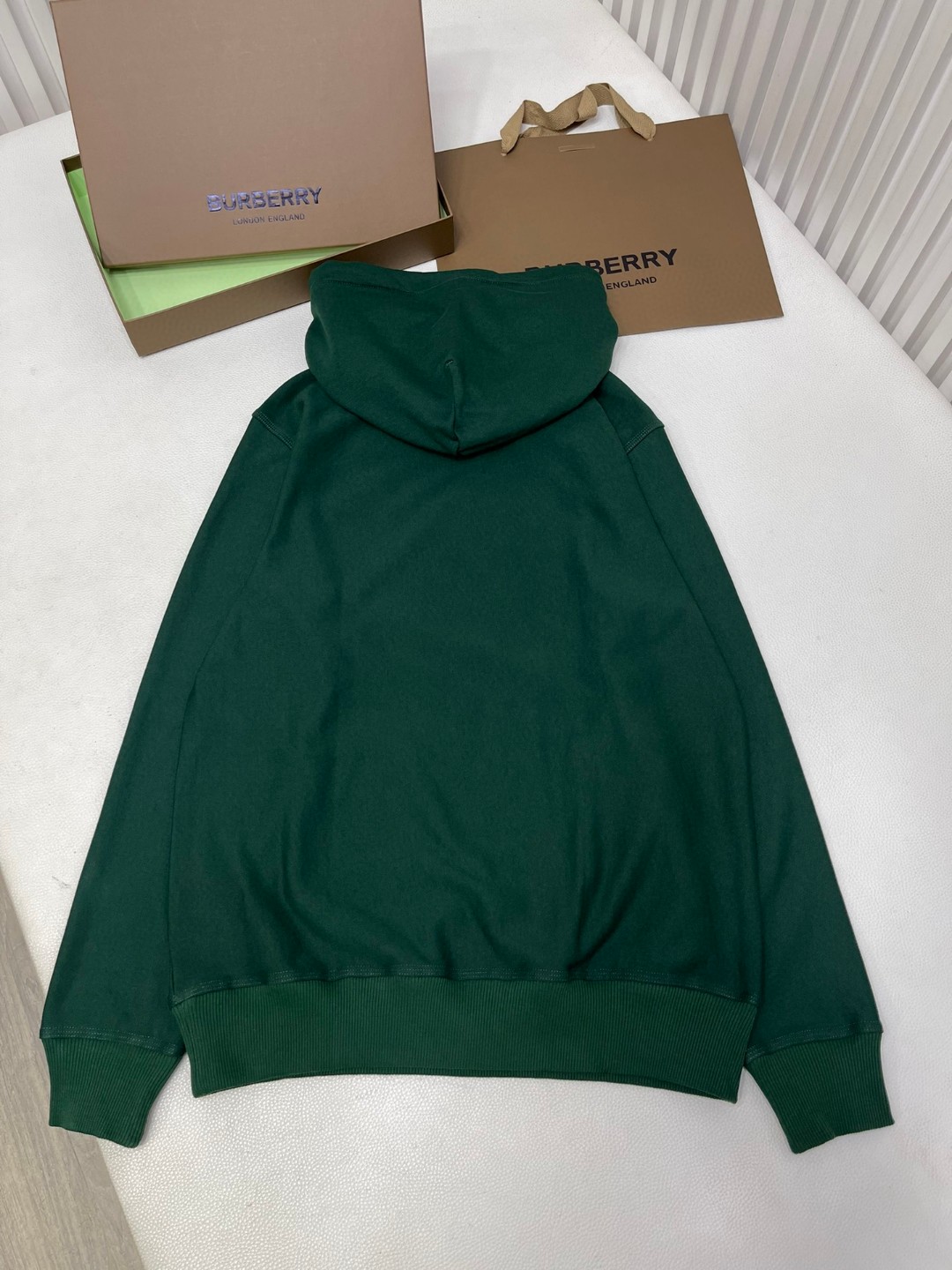 Burberry 巴宝莉 衣摆刺绣战马小贴标抽绳连帽卫衣 长袖 白色 黑色 绿色 