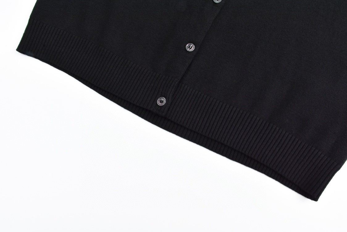 MIU MIU 缪缪 徽标刺绣logo羊绒针织衫 开衫 毛衣 外套 长袖 灰色 黑色