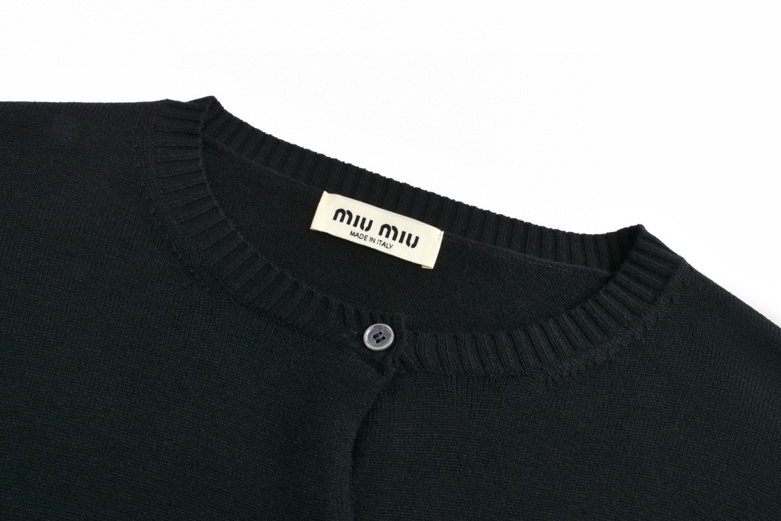 MIU MIU 缪缪 徽标刺绣logo羊绒针织衫 开衫 毛衣 外套 长袖 灰色 黑色