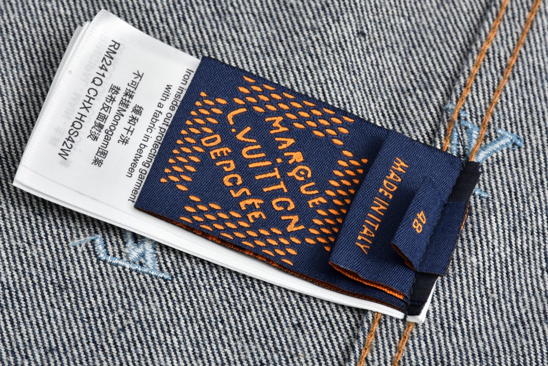 LOUIS VUITTON 路易威登 小logo字母刺绣牛仔外套 夹克 外套 长袖 蓝色 1AFYBY